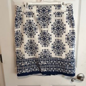 Lined patterned pencil skirt